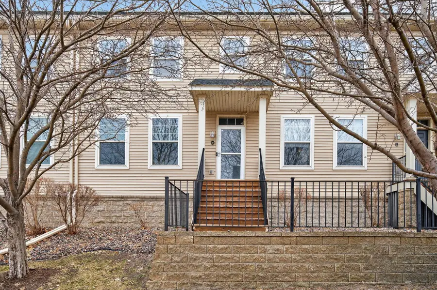 11339 Davenport Circle Ne #D, Blaine, MN 55449 - #3