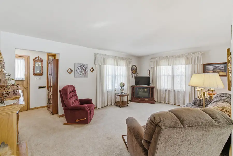 809 3rd Street Sw, Waseca, MN 56093 - Image #3