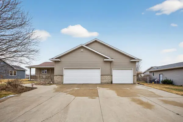 303 9th Street Nw, Dodge Center, MN 55927