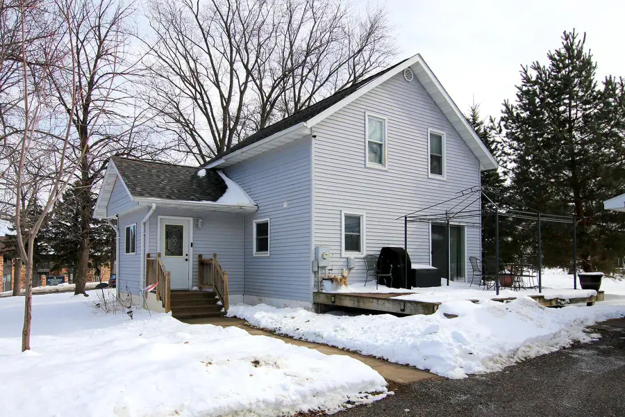 1078 Jefferson Street Se, Hutchinson, MN 55350 - #3