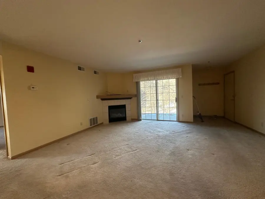 1872 Deerhaven Lane Ne #8, Rochester, MN 55906 - Image #3