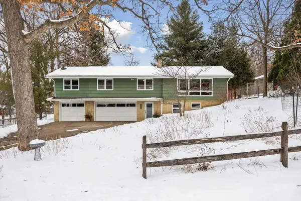 3974 Fairview Avenue N, Arden Hills, MN 55112