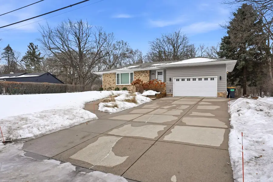 6529 41st Avenue N, Crystal, MN 55427 - Image #2