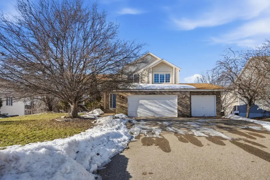 16657 Hutchinson Drive, Lakeville, MN 55044 - Image #2