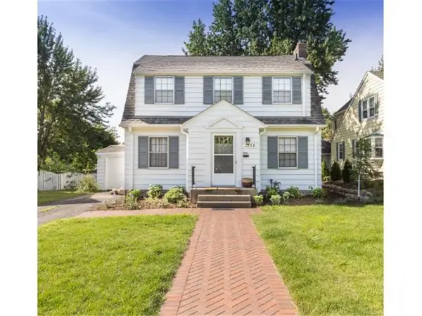 1348 Idaho Avenue W, Falcon Heights, MN 55108