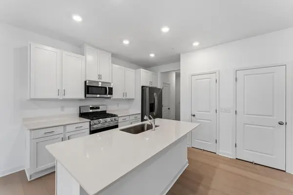 10525 Harbor Lane N, Maple Grove, MN 55369