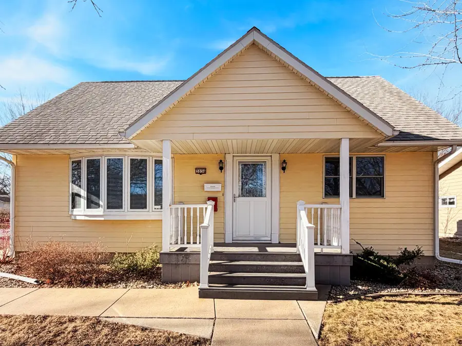 3036 Queen Avenue, Slayton, MN 56172 - #3