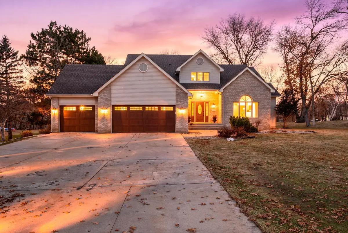 2465 E Rum River Drive S, Cambridge, MN 55008 - #1