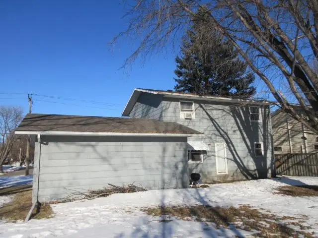 206 32nd Avenue N, Fargo, ND 58102 - #3