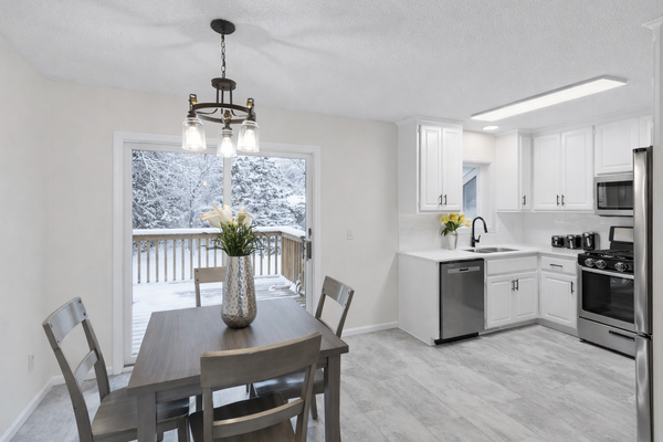 20420 Hughes Avenue W, Lakeville, MN 55044