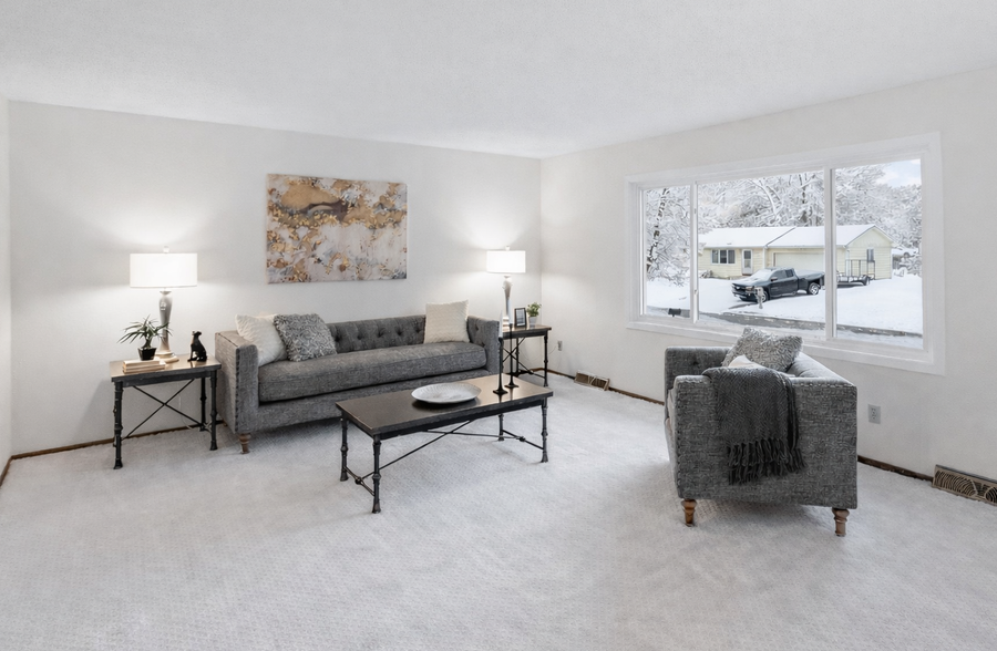 20420 Hughes Avenue W, Lakeville, MN 55044 - Image #2