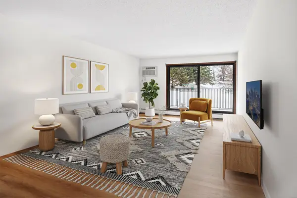 1903 Silver Bell Road #121, Eagan, MN 55122