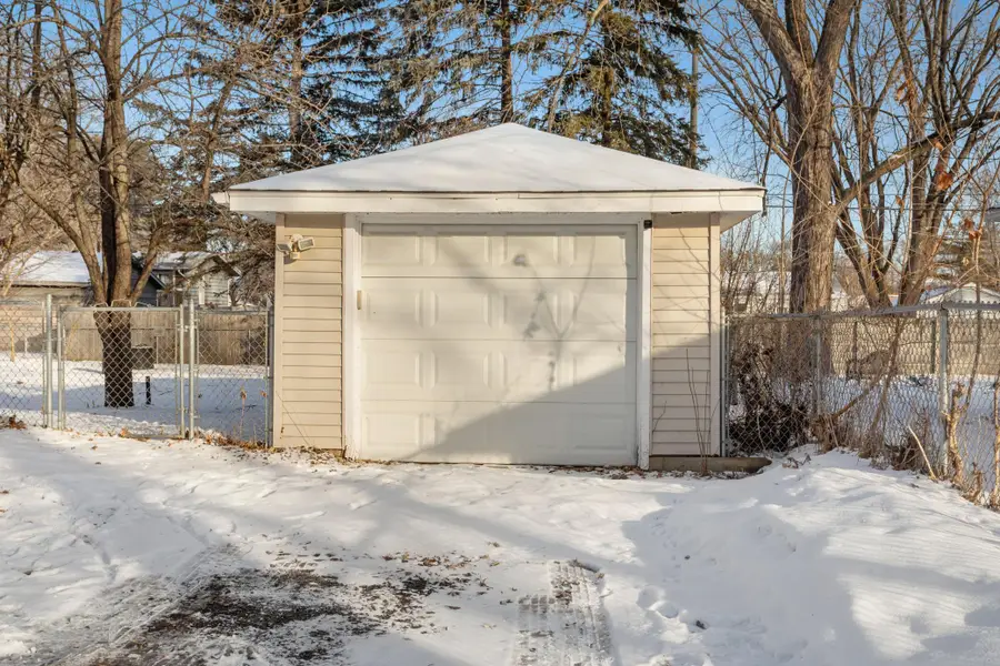 6812 50th Avenue N, Crystal, MN 55428 - Image #3