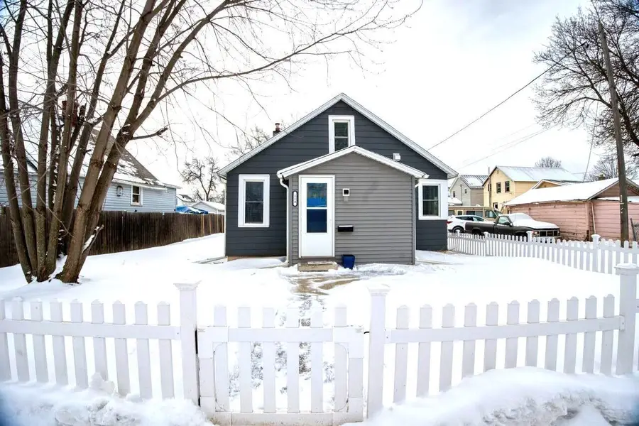 114 E 17th Street, Hibbing, MN 55746 - #2