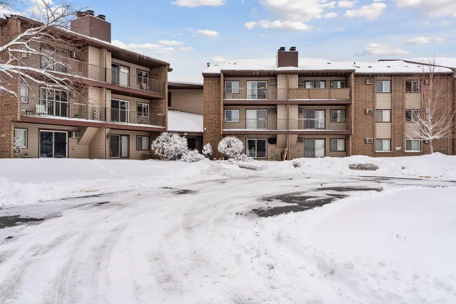 3440 Golfview Drive #211, Eagan, MN 55123 - #2