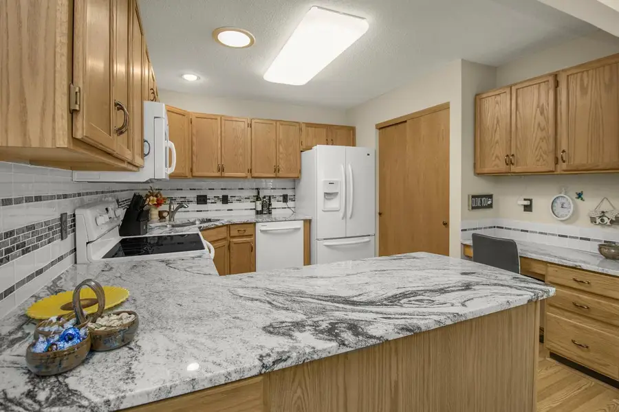 114 Carmel Avenue W #15, West Saint Paul, MN 55118 - Image #2