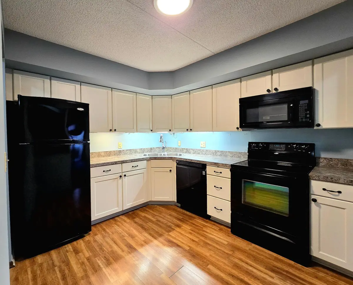 2455 Londin Lane E #117, Maplewood, MN 55119 - Image #1