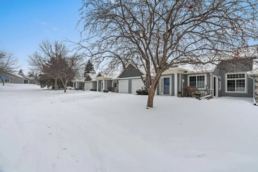 9909 Tamarack Cove, Woodbury, MN 55125 - Image #3