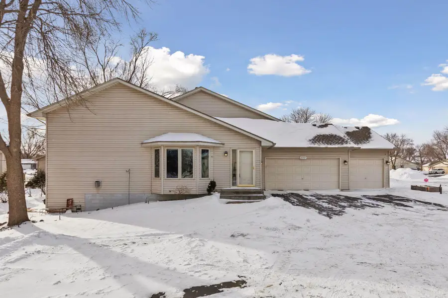 20307 Hunter Court, Lakeville, MN 55044 - Image #3