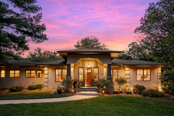 19900 Cottagewood Road, Deephaven, MN 55331