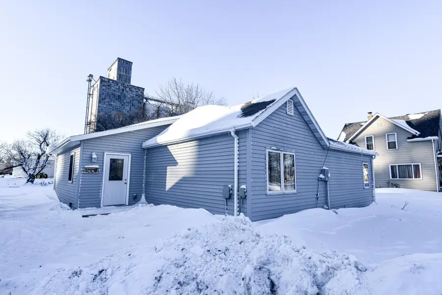 1009 Dewey Avenue N, Thief River Falls, MN 56701 - Image #2