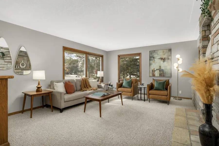 1811 Stanbridge Avenue, Roseville, MN 55113 - #2