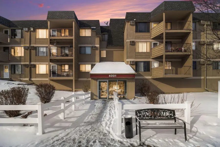 4001 Heritage Hills Drive #304, Bloomington, MN 55437 - Image #2