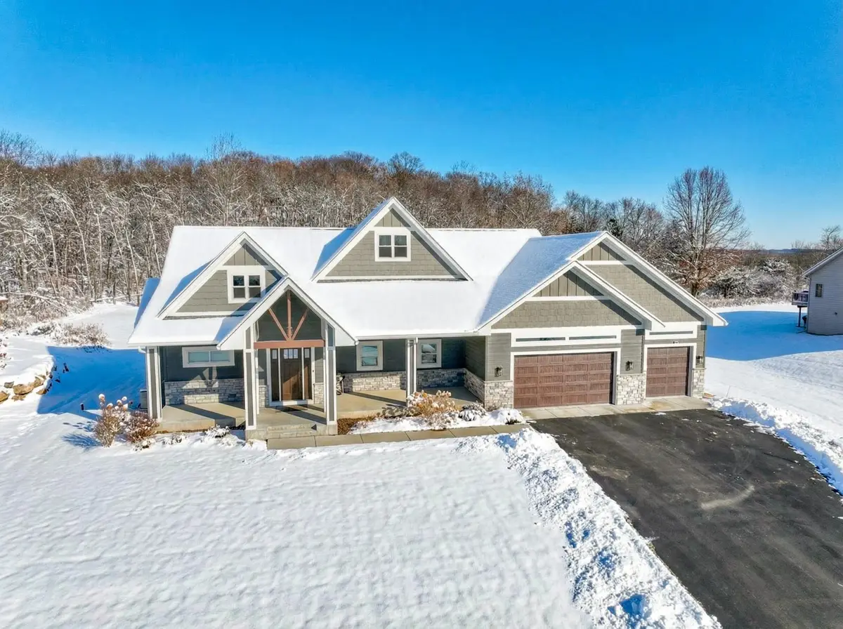 1075 Autumn Oak Lane, Hudson, WI 54016 - Image #1