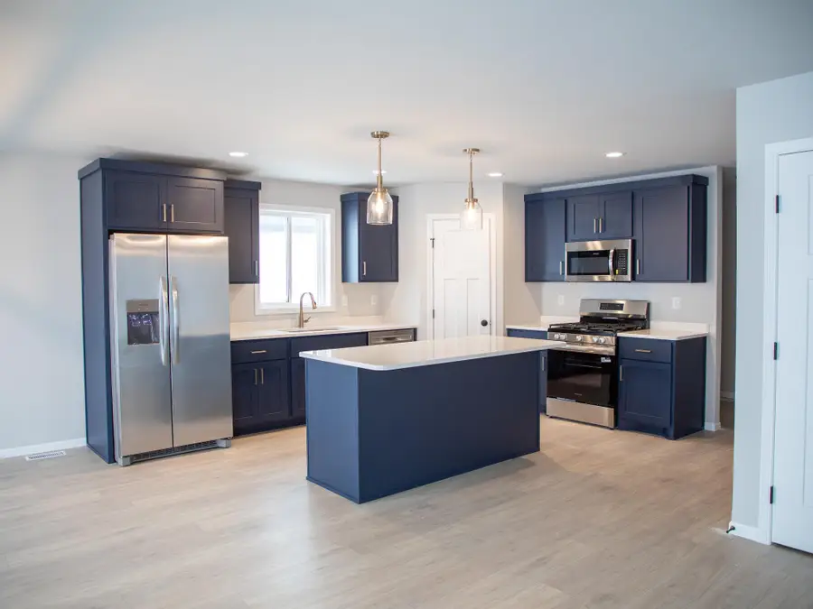 832 2 Avenue S, Horace, ND 58047 - Image #2