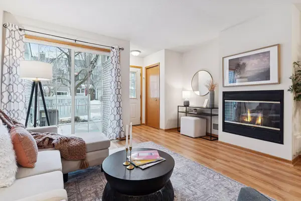 8404 Copperfield Way #101, Inver Grove Heights, MN 55076