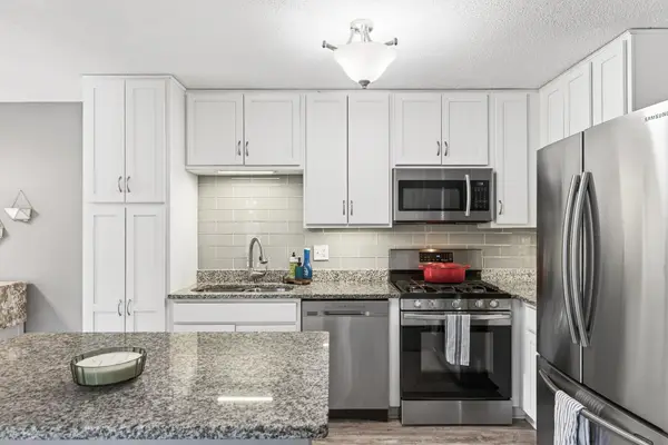 10381 Balsam Lane, Eden Prairie, MN 55347