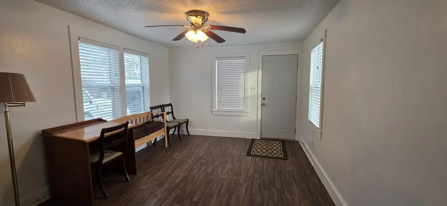 438 5th Avenue Nw, Valley City, ND 58072 - #2