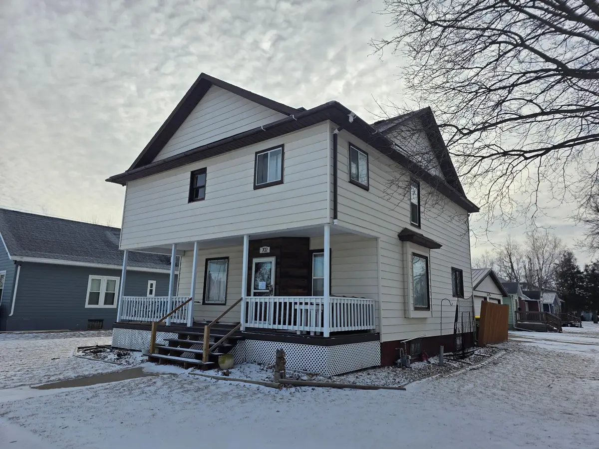 702 4th Street Se, Pipestone, MN 56164 - Image #1