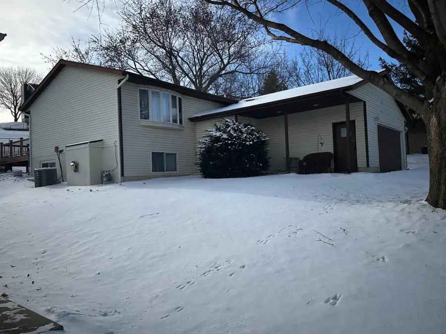 4212 Valley Drive Nw, Rochester, MN 55901 - Image #2