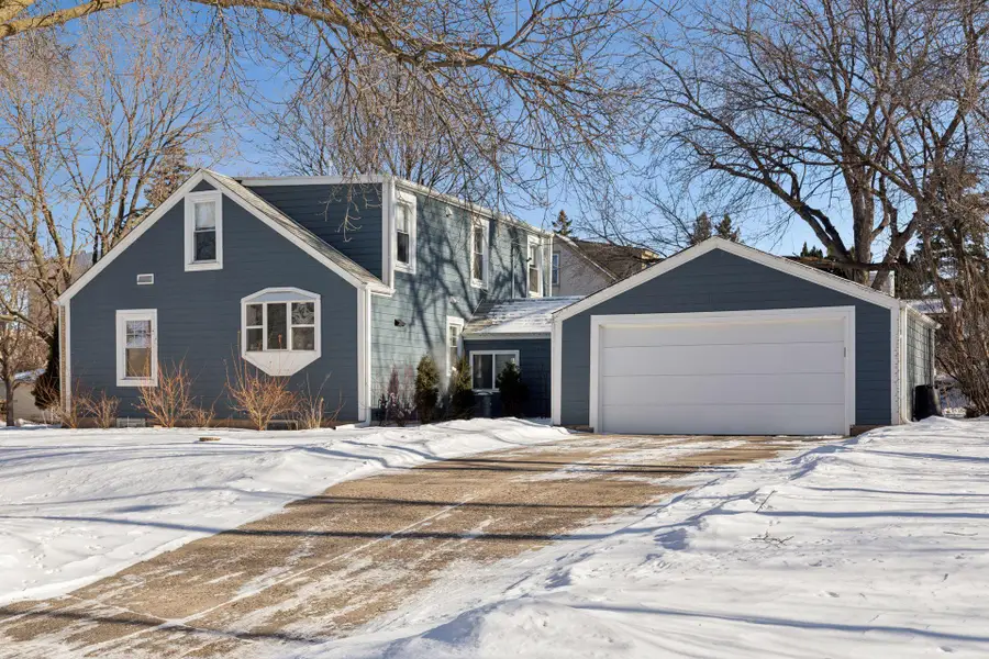 3525 30th Avenue N, Robbinsdale, MN 55422 - #3