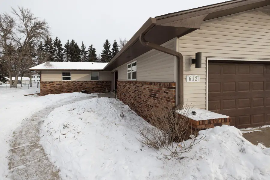 612 7th Avenue W, West Fargo, ND 58078 - Image #2