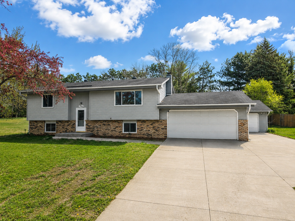 15221 Iguana Street Nw, Anoka, MN 55303