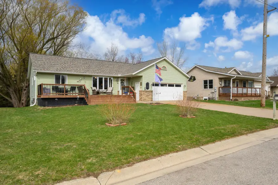 370 7th Street Sw, Plainview, MN 55964 - #2