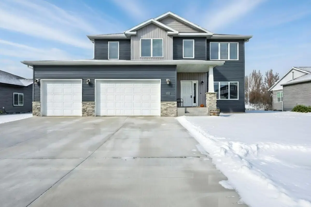 7471 16th Street S, Fargo, ND 58104 - Image #1