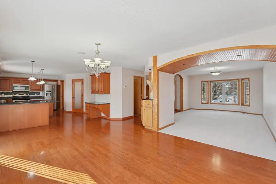 17452 Hibiscus Avenue, Lakeville, MN 55044 - Image #3