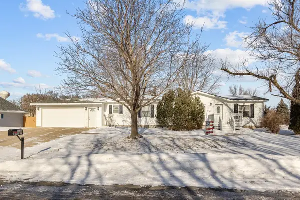 901 Sellards Drive, Dassel, MN 55325