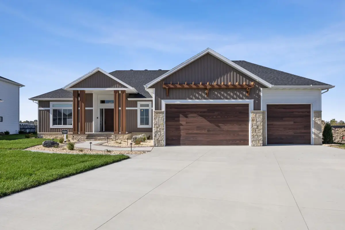 6833 Sunrise Point, Horace, ND 58047 - #1