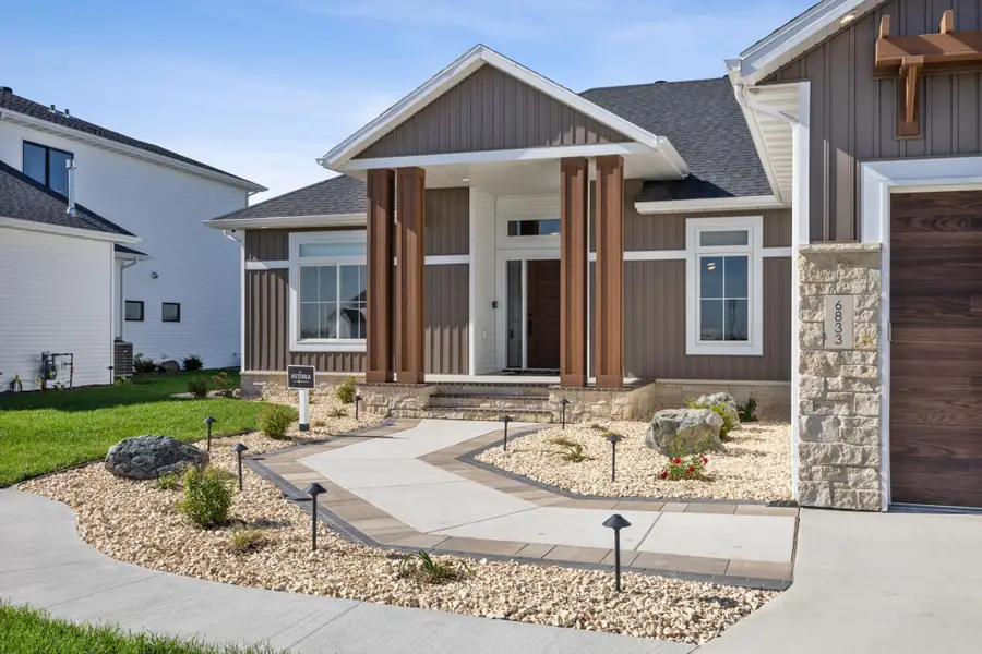 6833 Sunrise Point, Horace, ND 58047 - #3