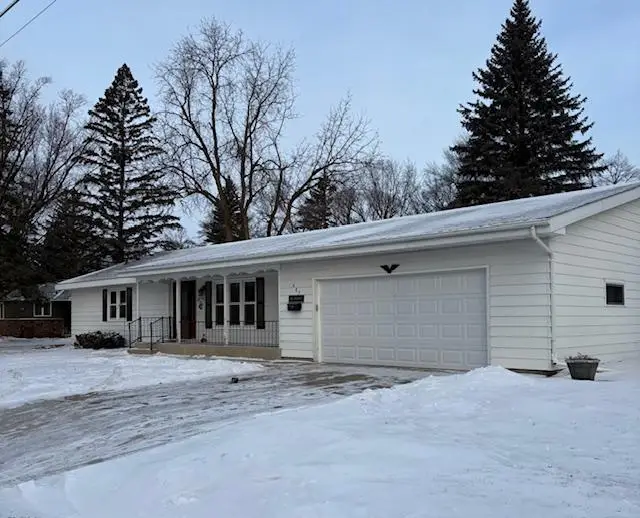 407 Eichelberger Avenue, Montevideo, MN 56265 - #1