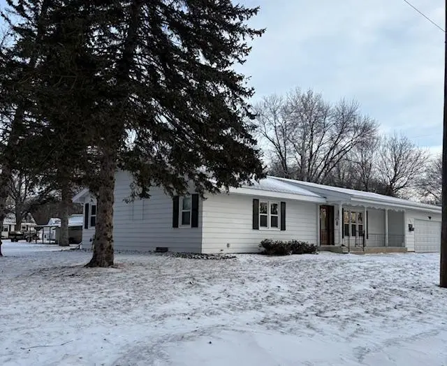 407 Eichelberger Avenue, Montevideo, MN 56265 - #3
