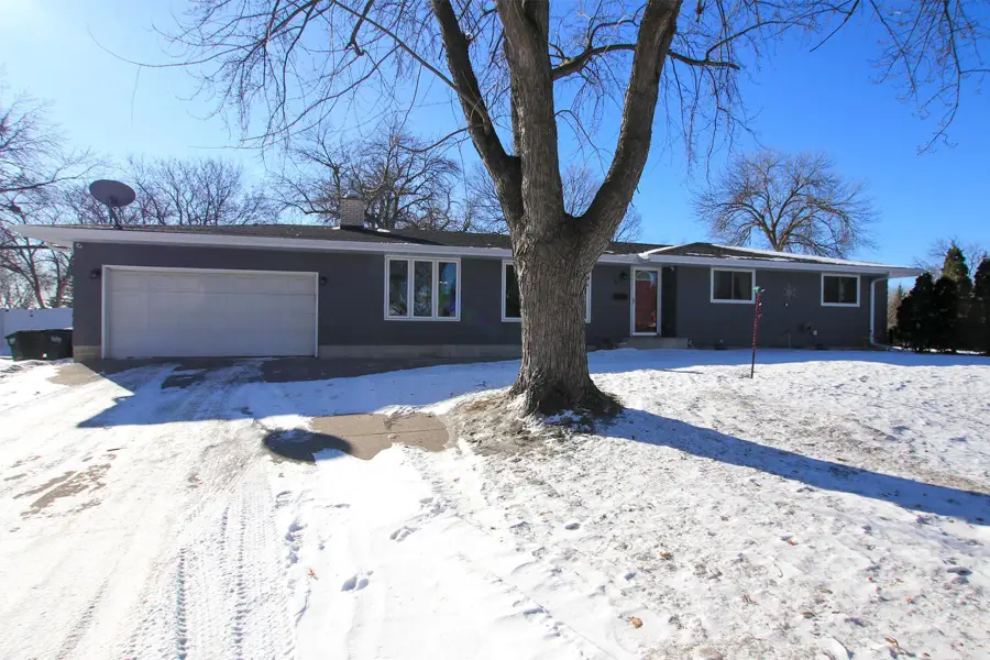 6 5th Avenue Ne, Hutchinson, MN 55350 - Image #2