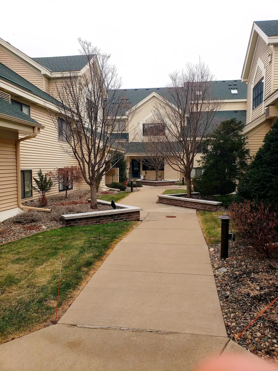 7631 Edinborough Way #5216, Edina, MN 55435 - #2