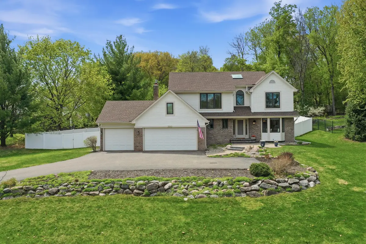 300 Trappers Pass, Chanhassen, MN 55317 - #1