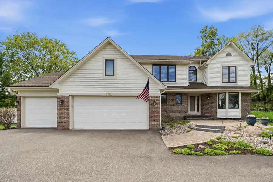 300 Trappers Pass, Chanhassen, MN 55317 - #2