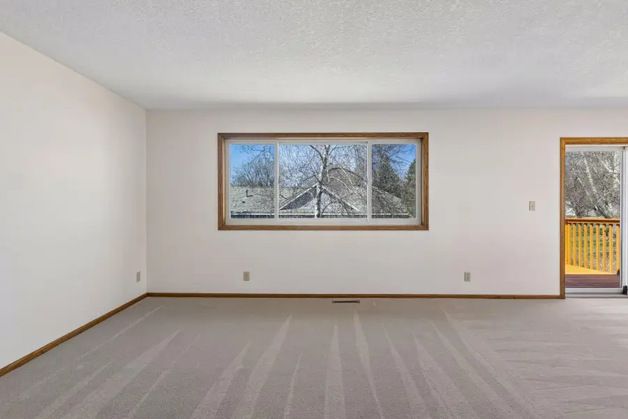 3277 Greenbrier Street, Vadnais Heights, MN 55127 - #3
